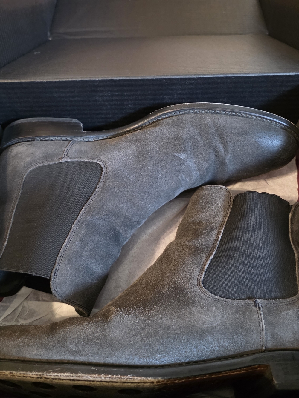 Men's Suede Chelsea Boots - Dark Gray